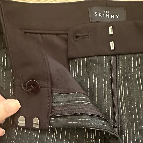 White House Black Market Jaquard Black Gold Ponte Skinny Pants Size 0 - Picture 5 of 14